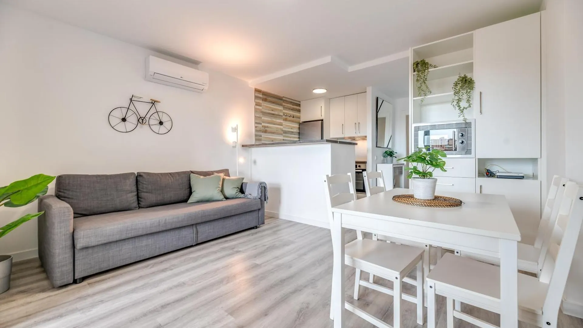 Vb Myramar 1Bdr Centre-Coast Apartment Benalmadena Spain